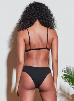 Fleur Du Mal Organic Cotton Cheeky 13 Fleur Du Mal Organic Cotton Cheeky -Fleur du Mal 210317 FLEURDUMAL SHOT 13 2137crop aa982dca 26a3 4912 9230 a1bbdbdf25f0